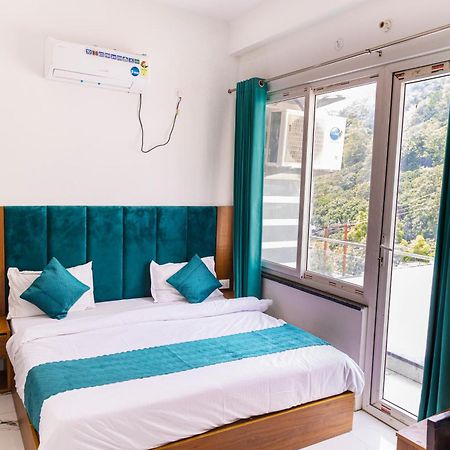 Hotel Parth Inn Rishīkesh Екстериор снимка