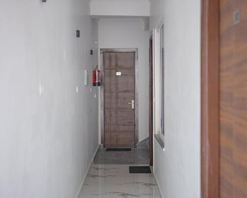 Hotel Parth Inn Rishīkesh Екстериор снимка