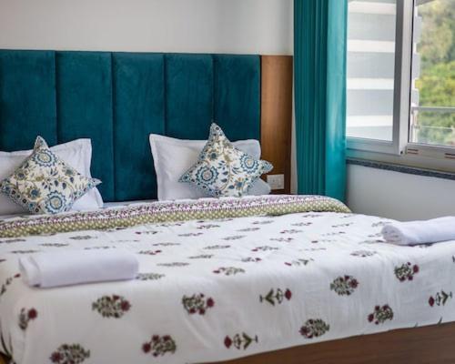 Hotel Parth Inn Rishīkesh Екстериор снимка