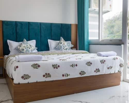 Hotel Parth Inn Rishīkesh Екстериор снимка